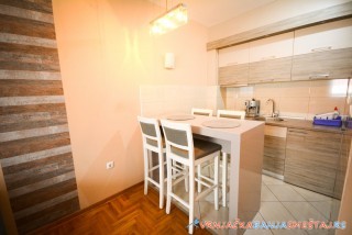 Apartmani ELENA