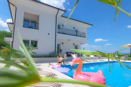 Luksuzna vila sa bazenom - Vrnjačka Idila