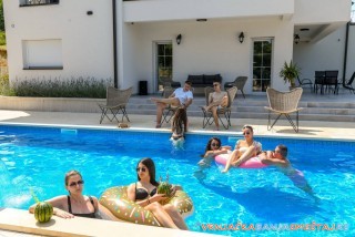 Luksuzna vila sa bazenom - Vrnjačka Idila
